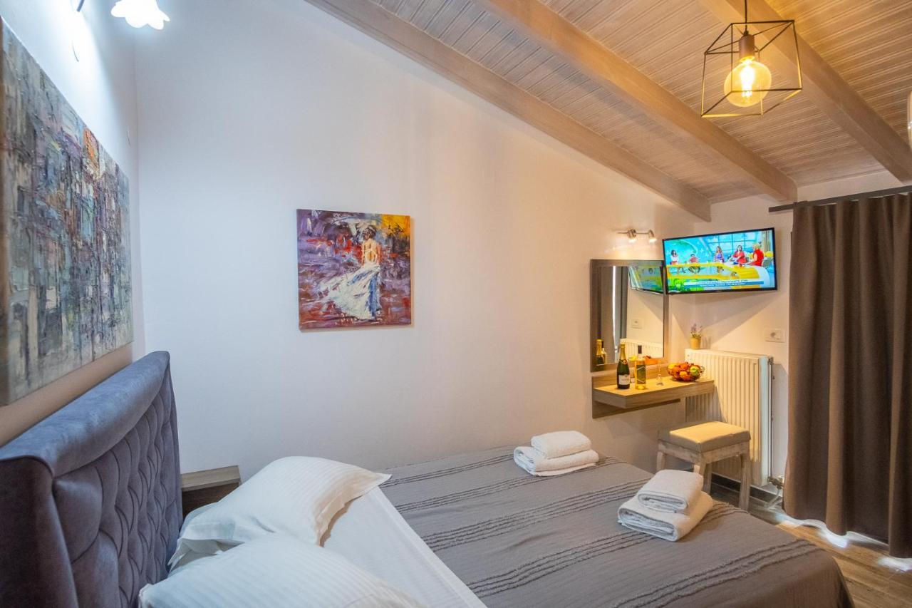 Serenity Luxe Suites Párga Kültér fotó